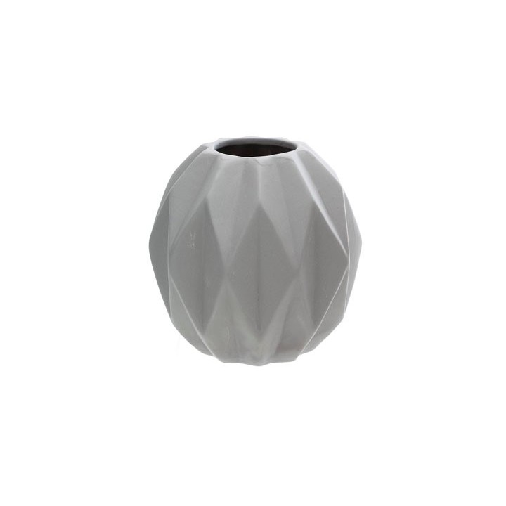 Vase géométrique gris, surface facettée, élégant et moderne, idéal pour une décoration min...