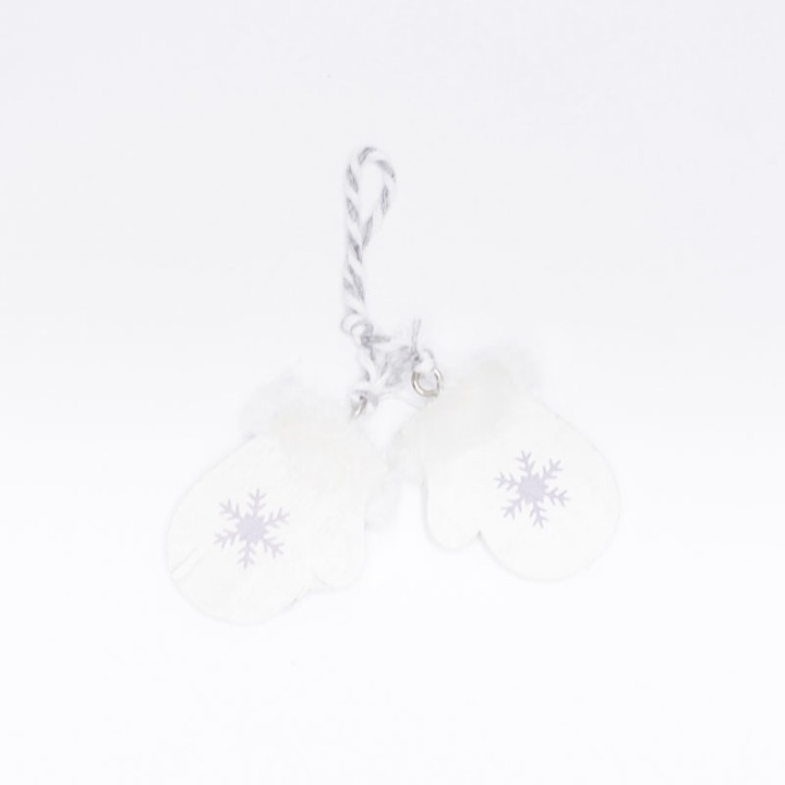 Gants de neige transparents ornés de flocons, suspendus par une cordelette.