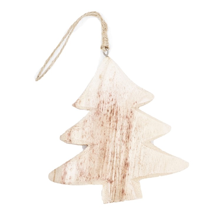 Ornement en bois en forme de sapin, teinté blanc, avec une corde naturelle pour suspendre.
