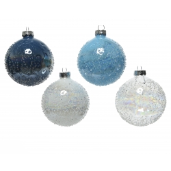 Boules de Noël scintillantes aux teintes bleu, blanc et argent, ornées de motifs givrées.