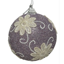 Boule de Noël violette ornée de fleurs blanches en broderie et paillettes scintillantes.
