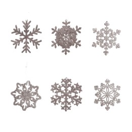 Flocons de neige en argent, variés, aux motifs délicats et aux détails raffinés.