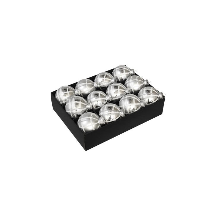 Douze boules de Noël argentées, brillantes, dans une boîte noire élégante.