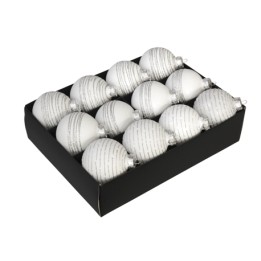 Douze boules de Noël blanches et argentées, présentées dans une boîte noire élégante.