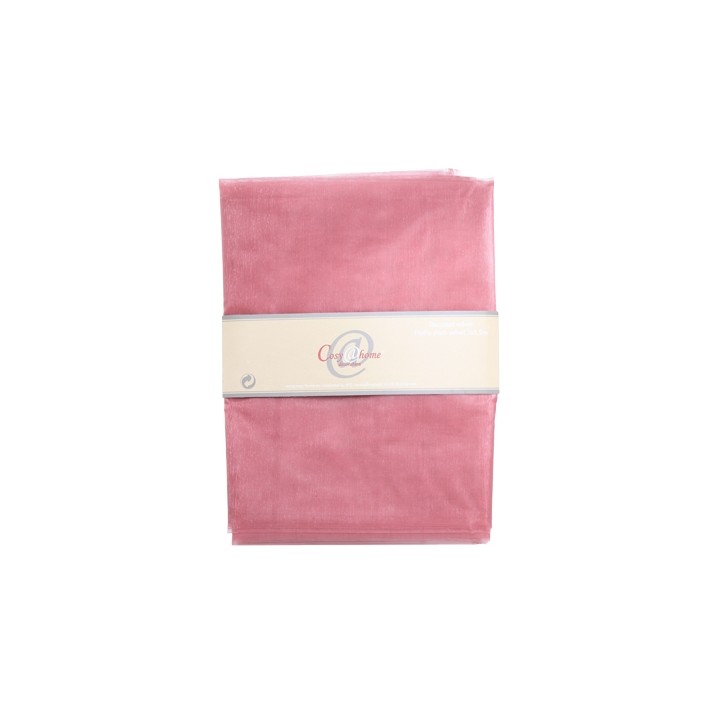 Tissu doux en velours rose, plié et présenté avec un élégant étiquetage.