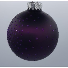 Boule de Noël violette mate ornée de petites strass brillants et d'un capuchon argenté.