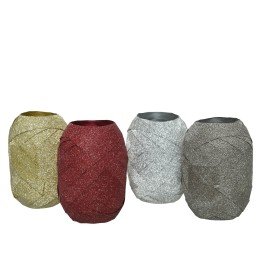 Vases scintillants aux teintes dorées, rouges, argentées et grises, aux formes arrondies.