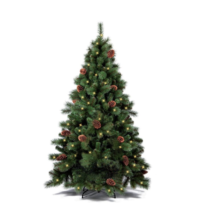Sapin artificiel vert, décoré de pommes de pin et illuminé de petites lumières dorées.