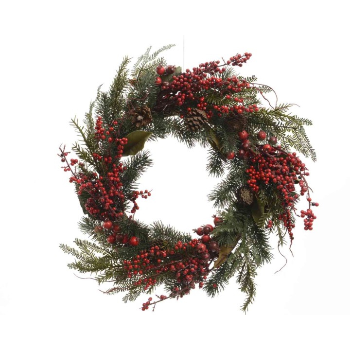 Couronne festive en feuillage vert, baies rouges et accents dorés, élégante et naturelle.