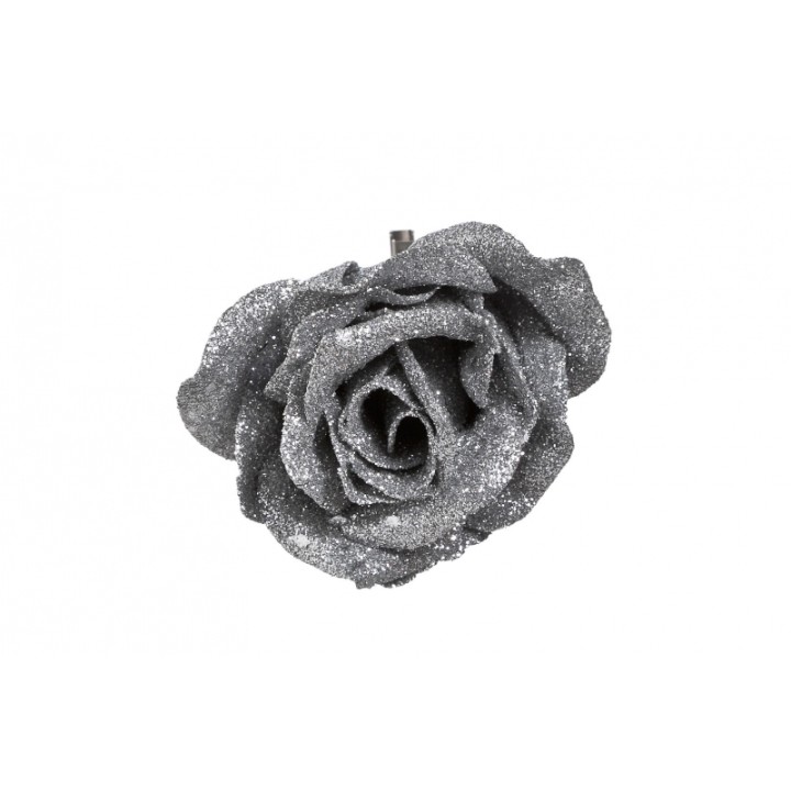 Rose en satin argenté, ornée de paillettes scintillantes, élégance brillante.