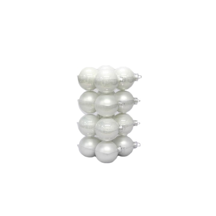 Dix boules blanches brillantes empilées, créant une texture lisse et lumineuse.