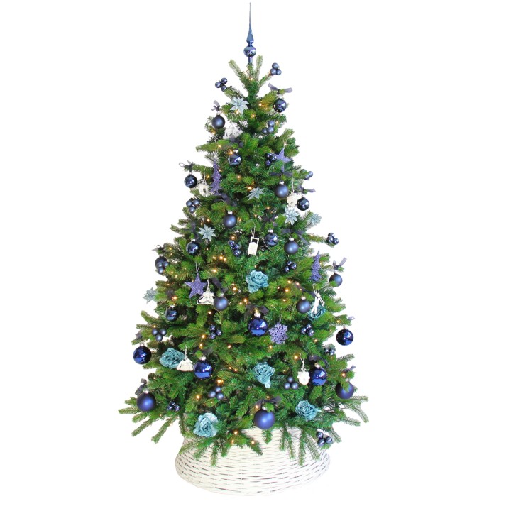 Sapin de Noël décoré de bleu et turquoise, orné de boules et lumières scintillantes.