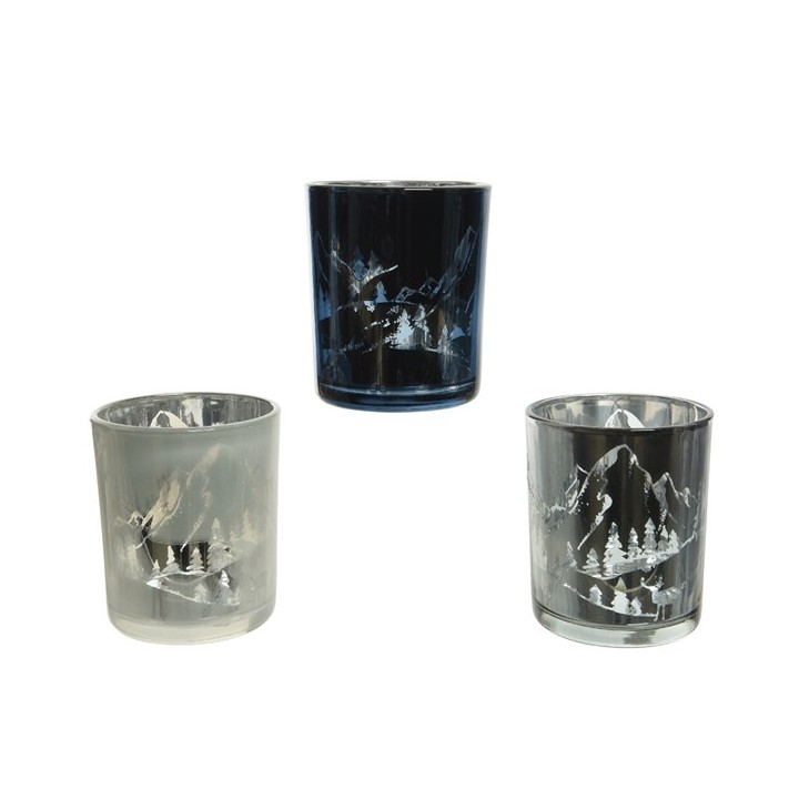 Trois verres aux teintes variées illustrant des paysages montagneux gravés.