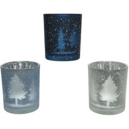 Trois bougeoirs en verre, dégradés de bleu à transparent, ornés d'arbres enneigés.
