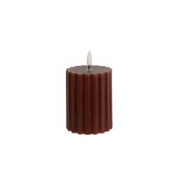 Bougie cylindrique marron, avec des stries verticales et une mèche blanche.