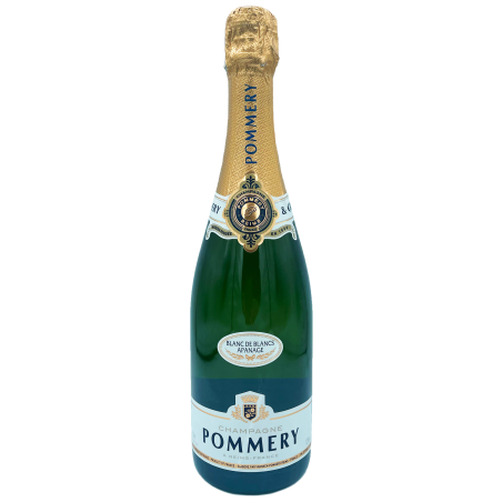 Bouteille de champagne élégante, étiquette bleue et dorée, verre transparent et brillant. Bouteille de champagne élégante, étiquette bleue et dorée, verre transparent et brillant.