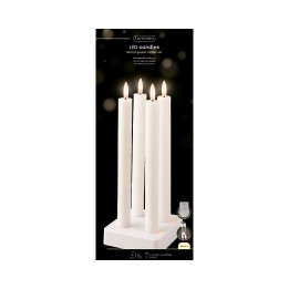 Quatre bougies LED blanches, élégamment disposées sur un socle moderne, avec une lueur douce.