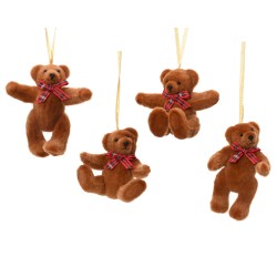 Quatre oursons en peluche bruns, suspendus, ornés de nœuds en tissu à carreaux.