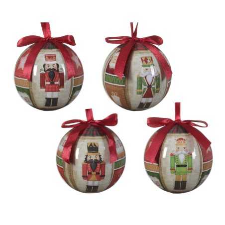 Boules de Noël décorées de soldats en bois, avec des rubans rouges et des motifs festifs. Boules de Noël décorées de soldats en bois, avec des rubans rouges et des motifs festifs.