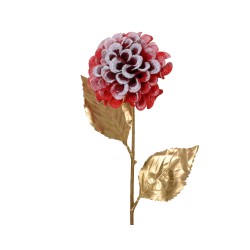 Fleur rouge ornée de pétales délicats, tige dorée avec feuilles brillantes.