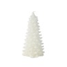 Cône élégant en cire blanche, aux contours festonnés, évoquant un sapin stylisé.