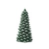 Bougie en forme de sapin, verte, avec des détails texturés évoquant des branches enneigées.
