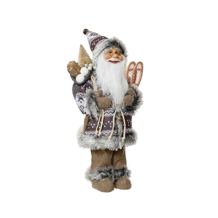 Père Noël en peluche, costume décoré, portant un sac et des skis, ambiance festive.