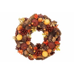 Couronne automnale ornée de pommes de pin, fleurs séchées et fruits aux teintes chaudes.