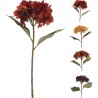 Fleurs artificielles aux teintes chaudes, tiges fines et feuilles délicates. Fleurs artificielles aux teintes chaudes, tiges fines et feuilles délicates.