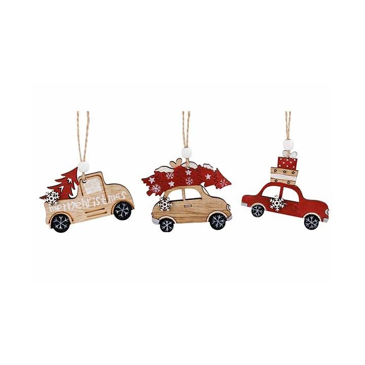 Trois décorations en bois représentant des voitures avec des sapins et des cadeaux.