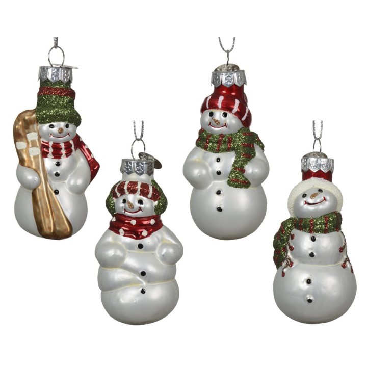 Quatre ornements en verre représentant des bonhommes de neige joyeux et colorés.