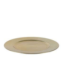 Assiette ronde en métal doré, surface lisse et brillante, au design élégant et sobre.