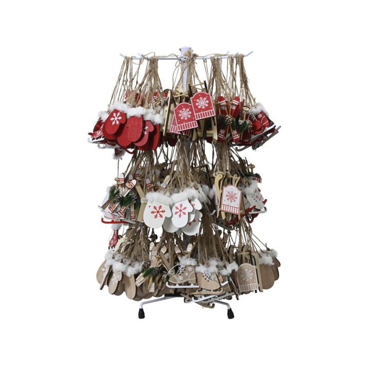 Décorations de Noël colorées suspendues sur un support, mélange de rouge, blanc et bois.