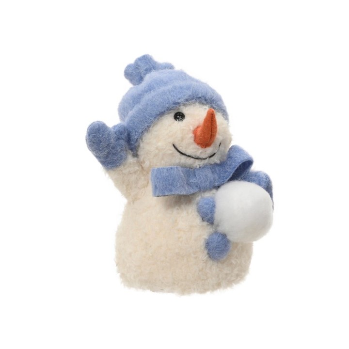 Bonhomme de neige en peluche, chapeau bleu, sourire amical, tenant une boule de neige.
