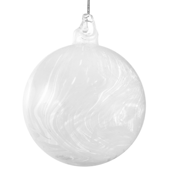 Boules en verre transparent, aux nuances blanches et marbrées, suspendues délicatement.