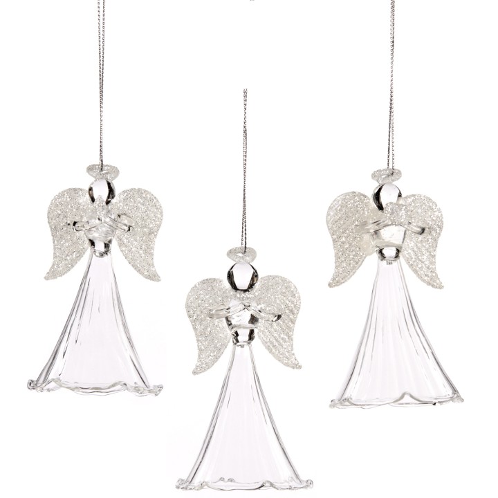Anges en verre transparent avec ailes scintillantes, suspendus délicatement.