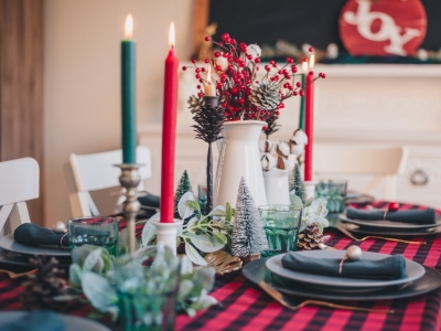 Comment dresser une jolie table pour Noël ? 